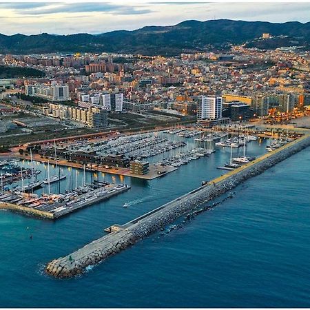 Ap4Us B1 - Apartment For Us - Sightseeing & Beach Near To Barcelona Badalona Exteriér fotografie